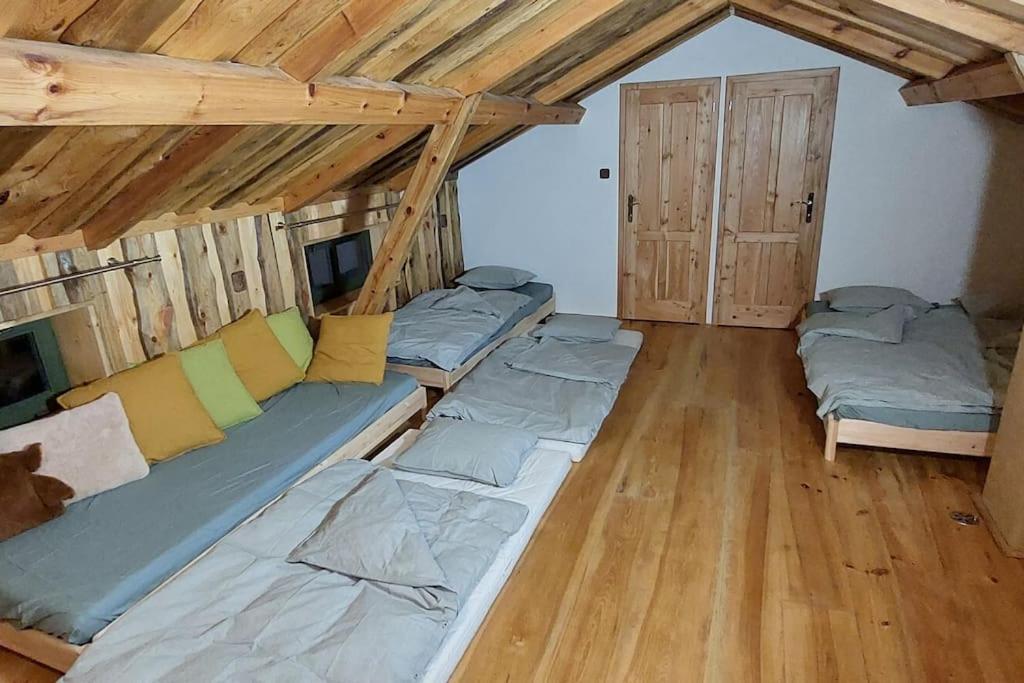 Chalet Boruvka - Biofarma Na Samote V Lesich Benesov  Bagian luar foto