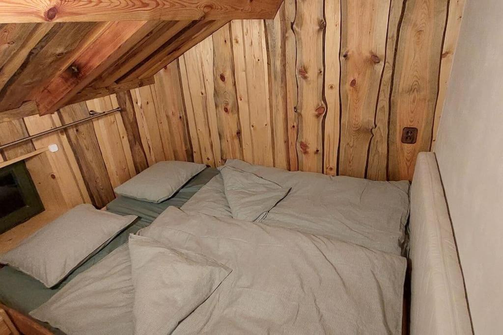 Chalet Boruvka - Biofarma Na Samote V Lesich Benesov  Bagian luar foto